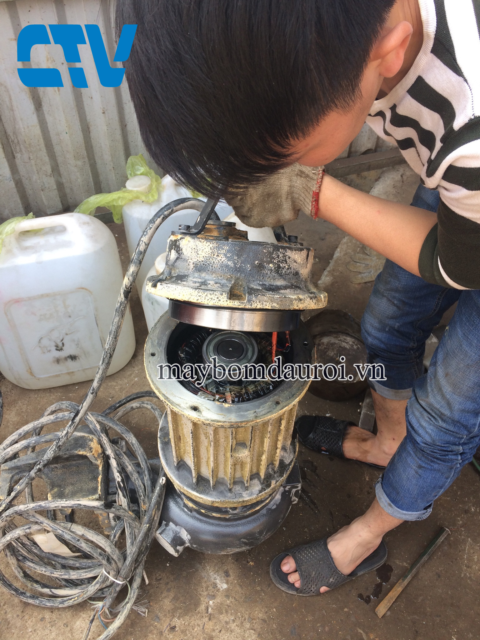 Tìm hiểu nguyên nhân máy bơm nước thải Tsurumi bị cháy và cách khắc phục